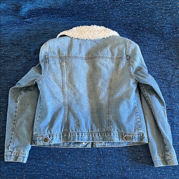 Ann Taylor Loft Light Blue Denim Jacket with White Sherpa Collar and lining - Picture 11 of 11
